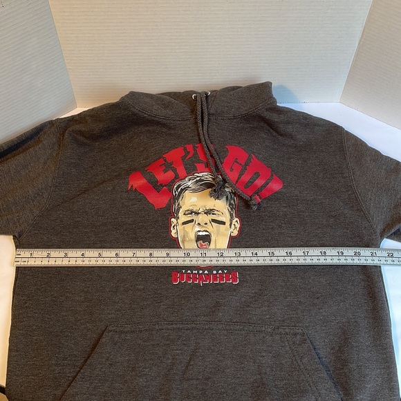 Tom Brady Tampa Buccaneers football gray soft hoodie sweatshirt. - Picture 14 of 16